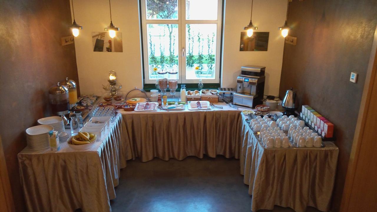 Fidelitas Hotel Sfântu-Gheorghe 外观 照片