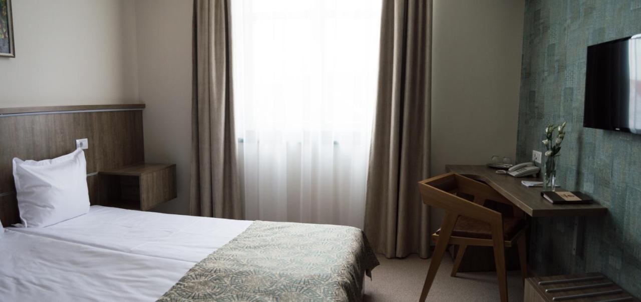 Fidelitas Hotel Sfântu-Gheorghe 外观 照片